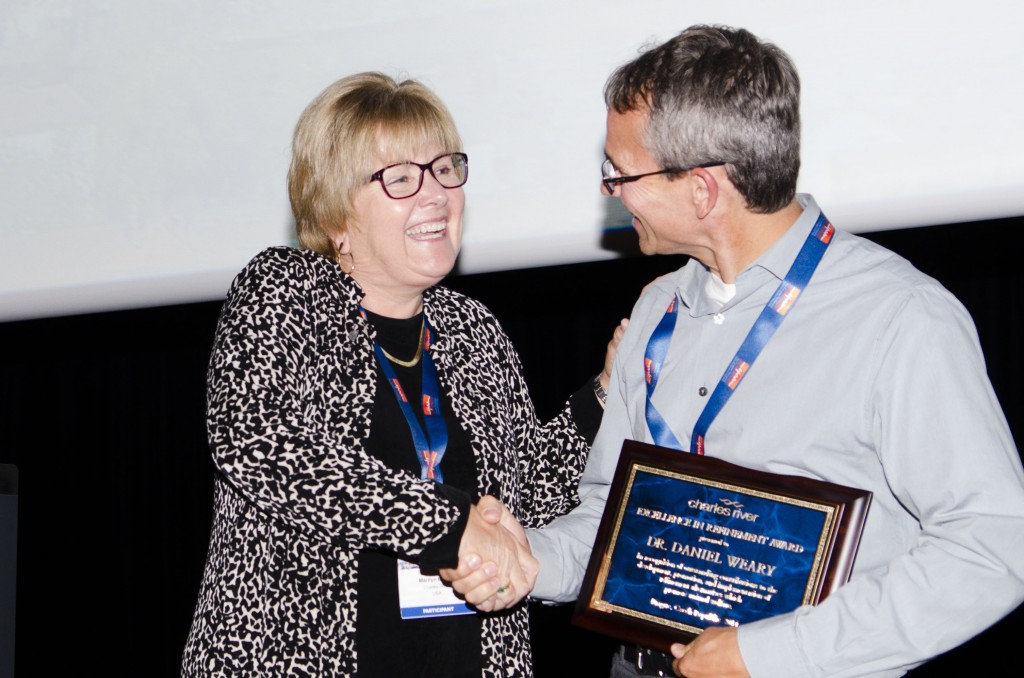 Prof. Dan Weary receives 2014 Charles River Laboratories’ Excellence in Refinement Award