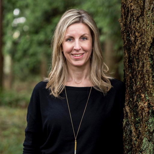 Dr. Kristen Walker awarded Killam Teaching Prize